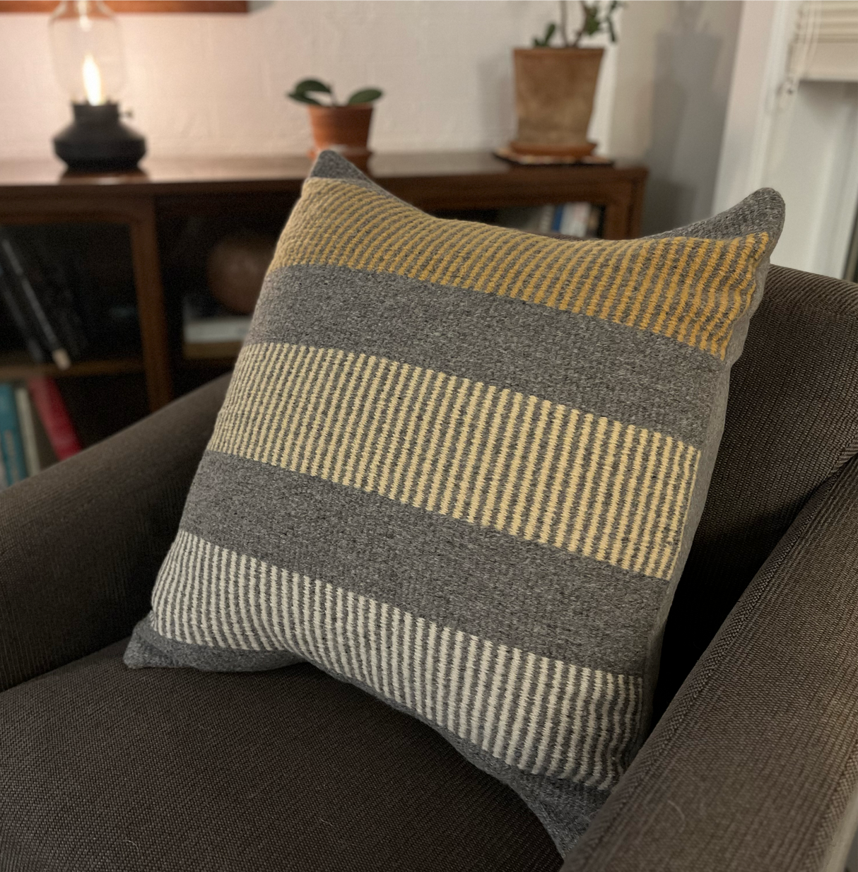 Weave a Throw Pillow: Nov 28 - 30