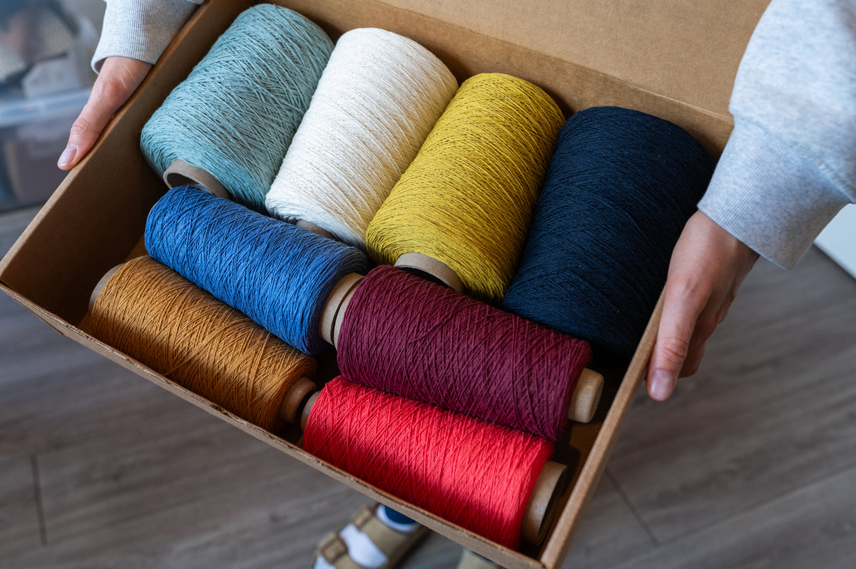 Studio Cotton 8/2 - Classics + Brights
