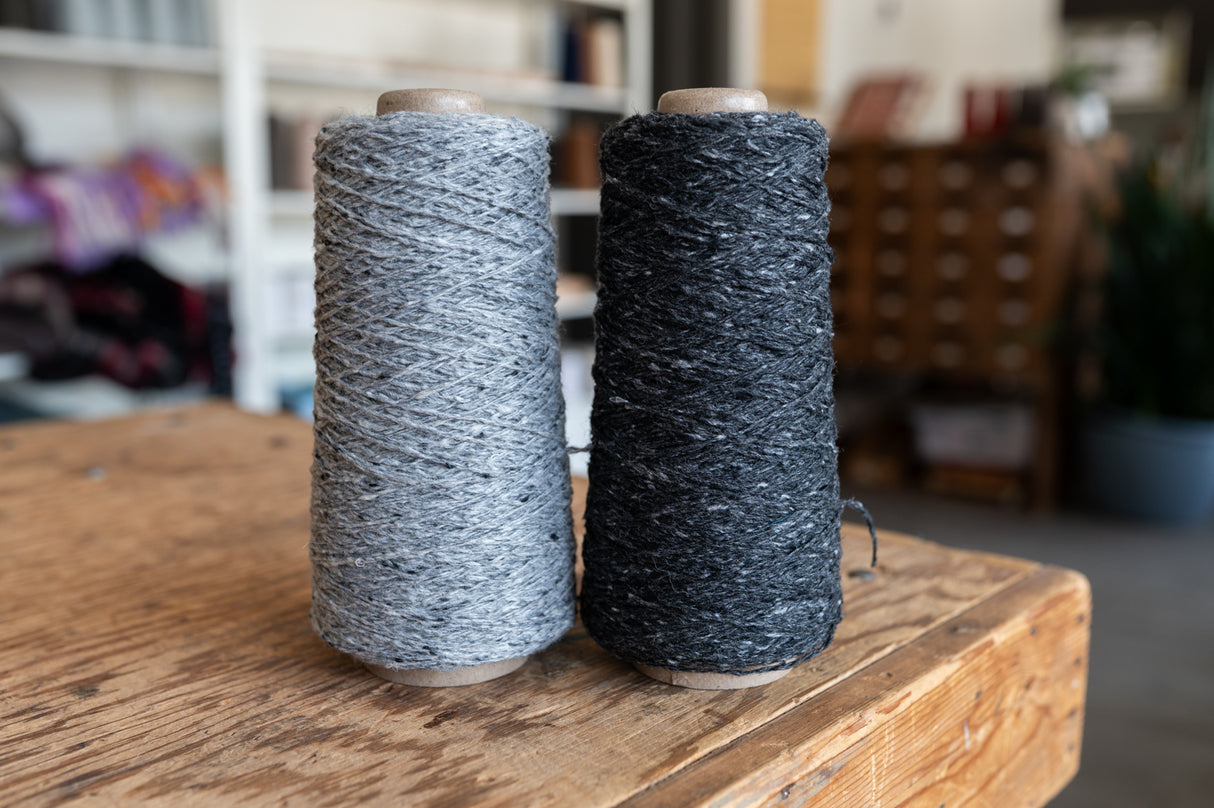 Silky Wool Fleck (65% Wool/15% Silk/10% Viscose/10% Polyamide)