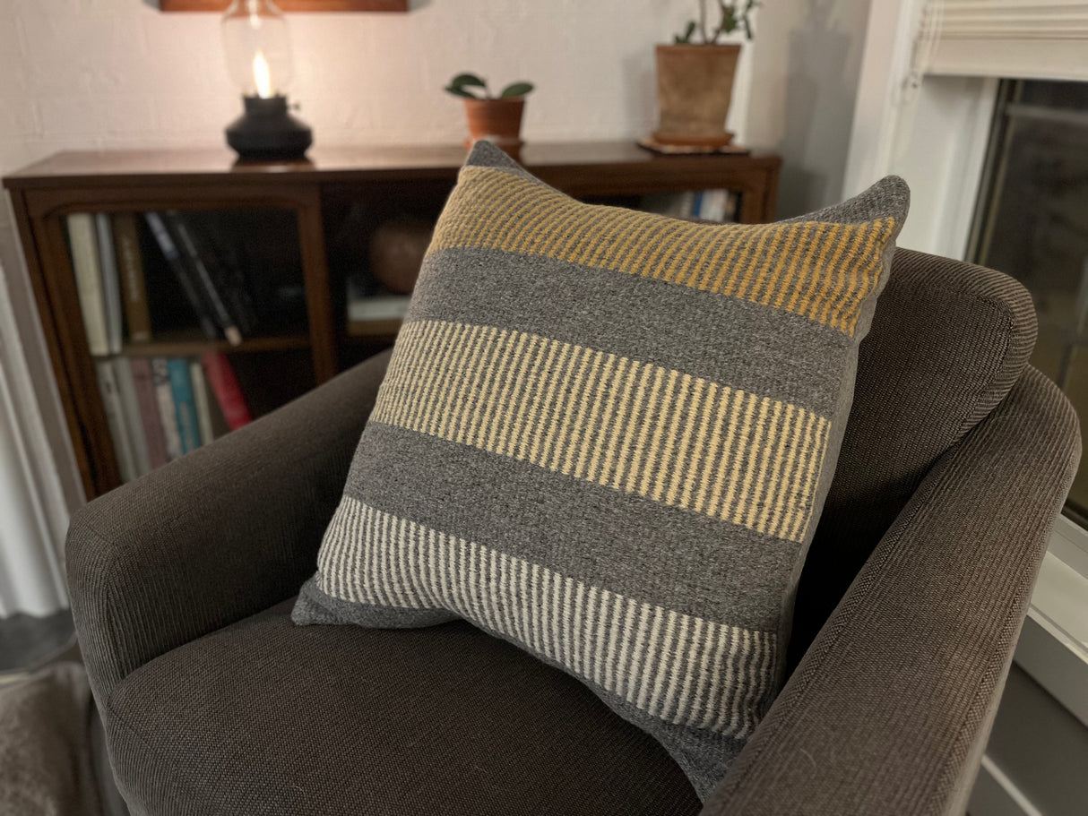 Weave a Throw Pillow: Nov 28 - 30