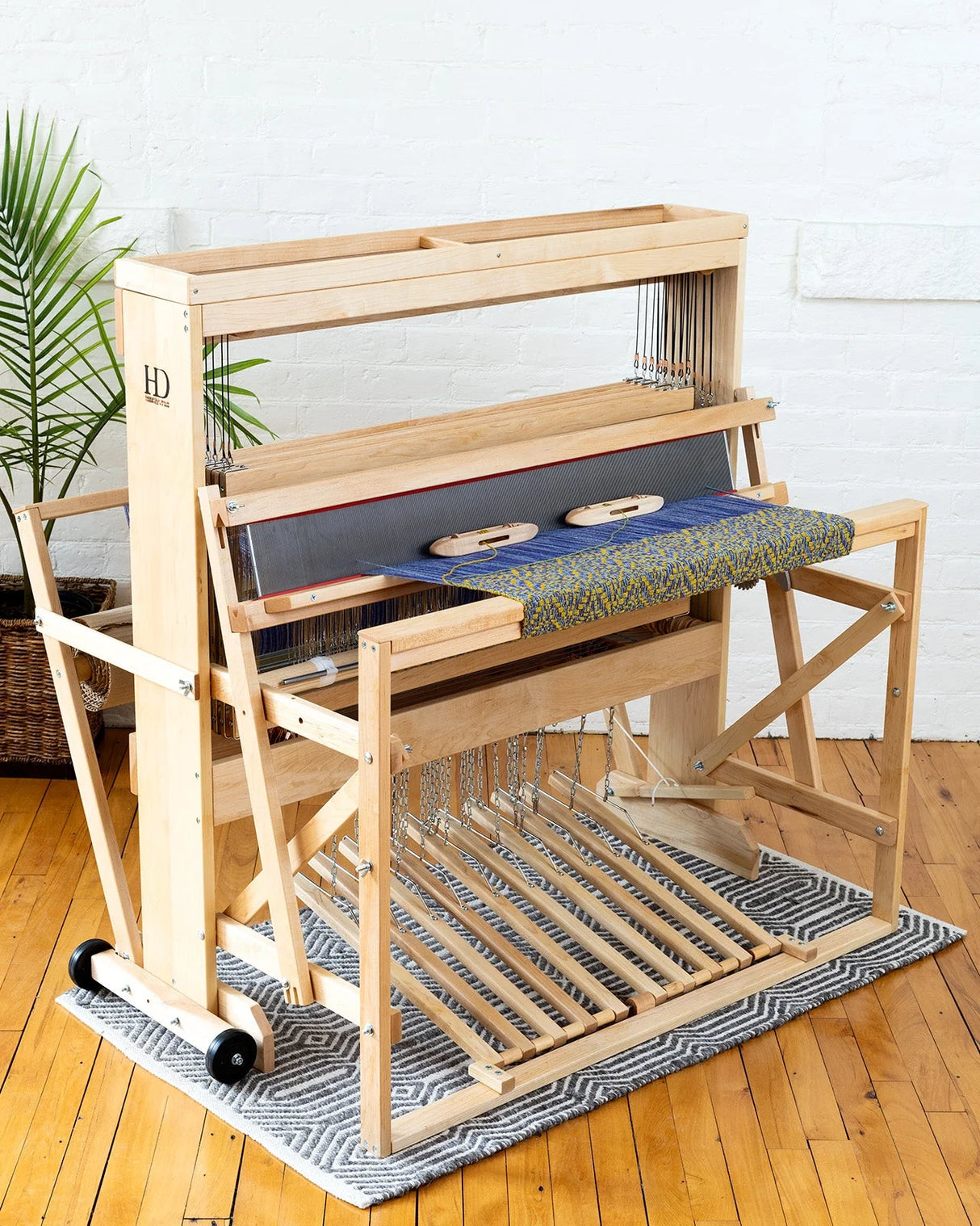 Harrisville Designs Model T8 Floor Loom