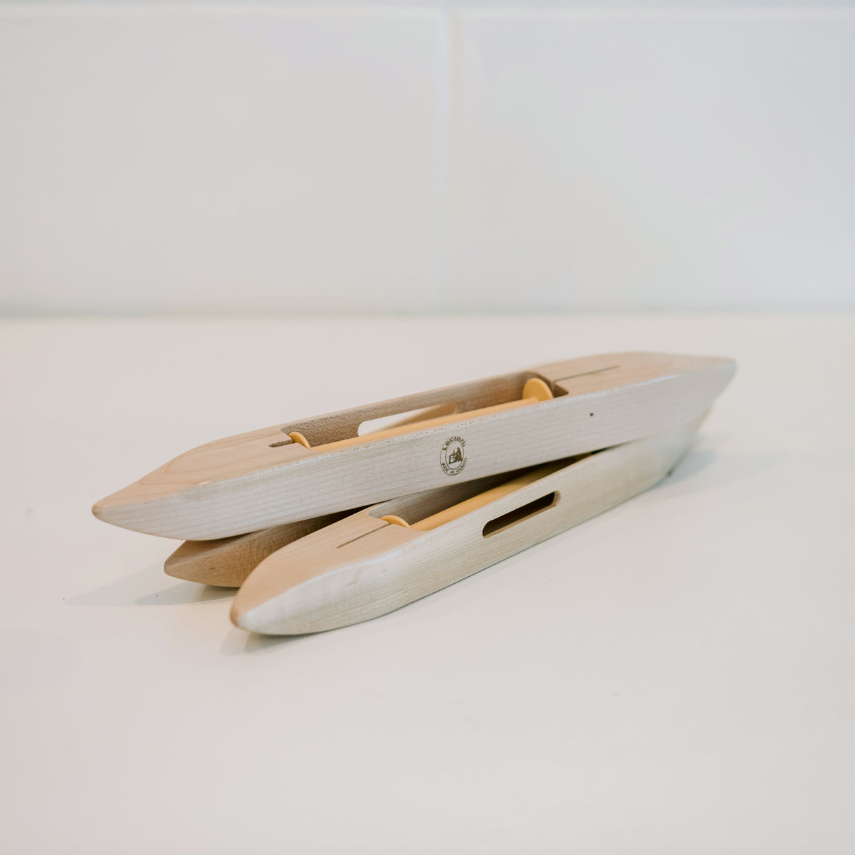 Large Boat Shuttle 15 1/4" - Leclerc