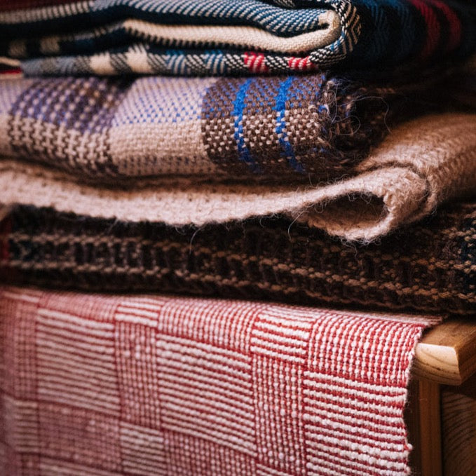 Weave a Log Cabin Tea Towel: One day beginner friendly (November dates)