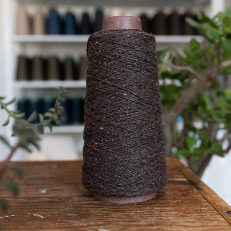 Tweed Blend: 55% Wool, 20% Acrylic, 15% Silk, 10% Angora (500m)