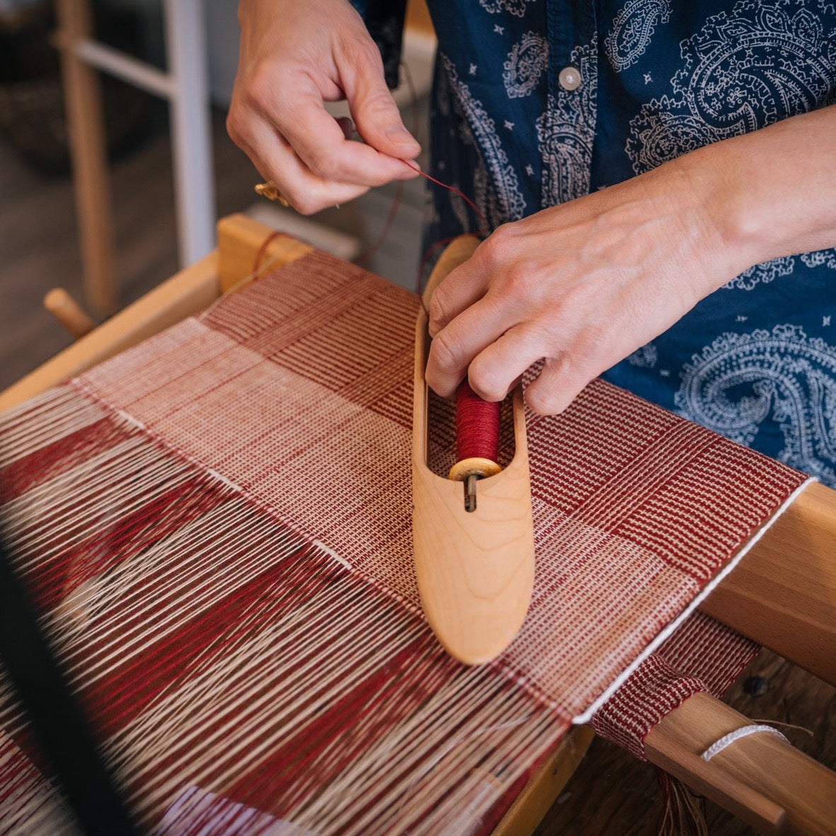 Weave a Log Cabin Tea Towel: One day beginner friendly (December dates -  GATHER Textiles Inc.