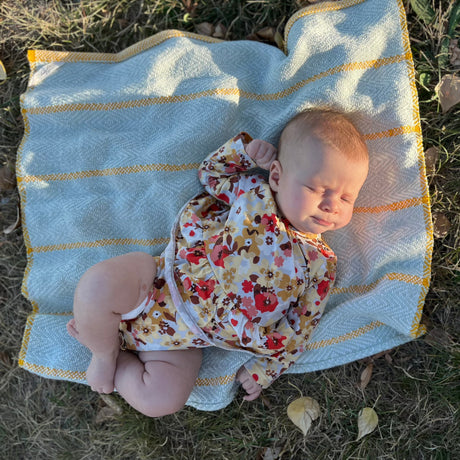 Weave a Baby Blanket: Sept 1 (Sunday)