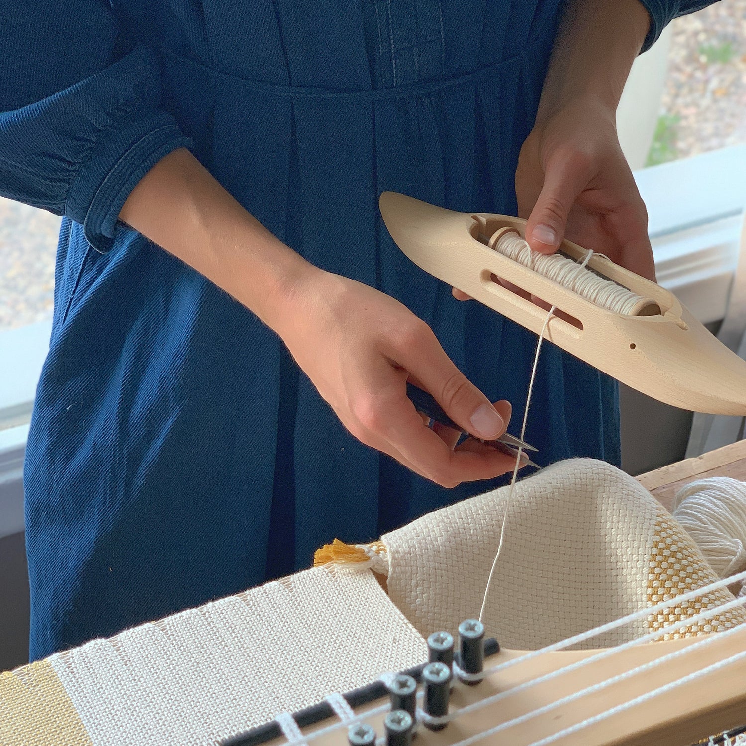 Kim and Angela asked me to watch through the course and share my thoughts, since I’m an expert rigid heddle loom weaver, but just an intermediate four-shaft weaver.