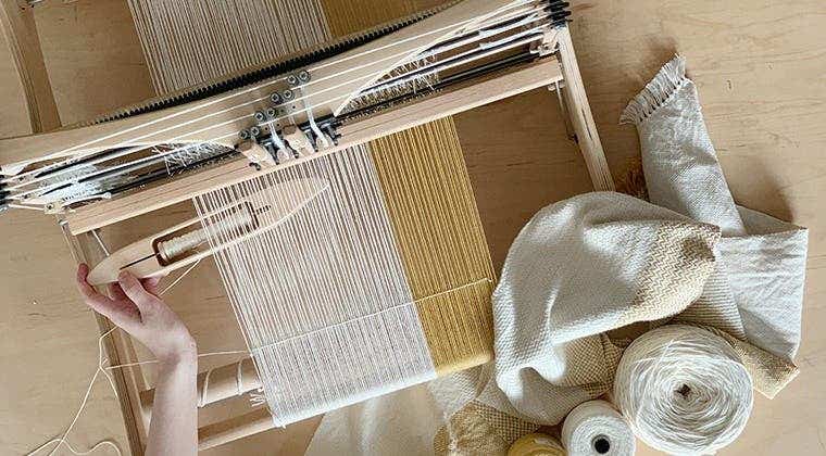Learning to Weave on a Four Shaft Loom [Weaver House Partnership]